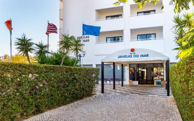 Отель Janelas do Mar Apartamentos Turisticos Португалия, Албуфейра - отзывы, цены и фото номеров - забронировать отель Janelas do Mar Apartamentos Turisticos онлайн вид на фасад
