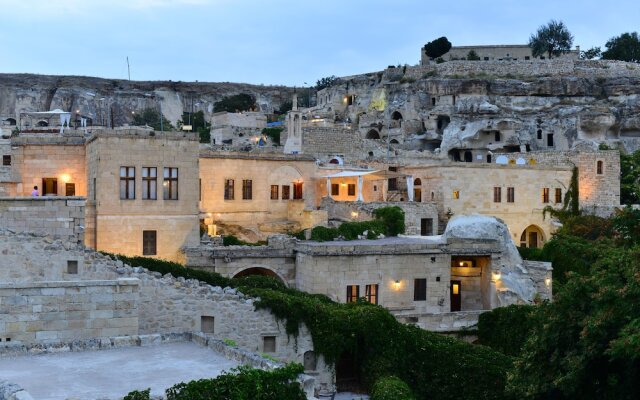 Esbelli Evi Cave Hotel вид на фасад