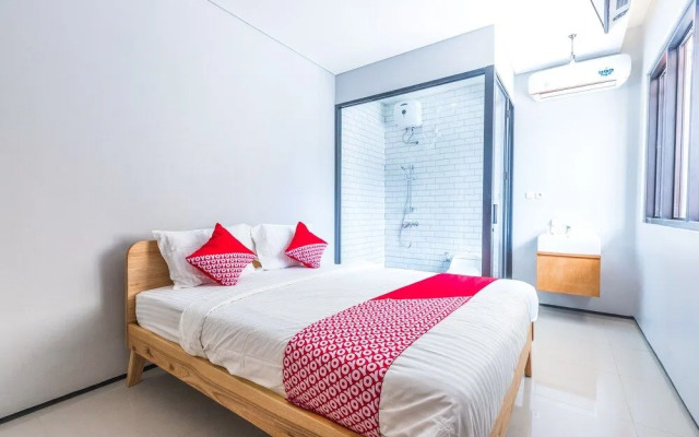 OYO 506 Moes Residence