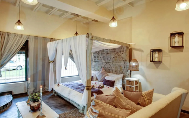 Bedrock Honeymoon Studio En-suite