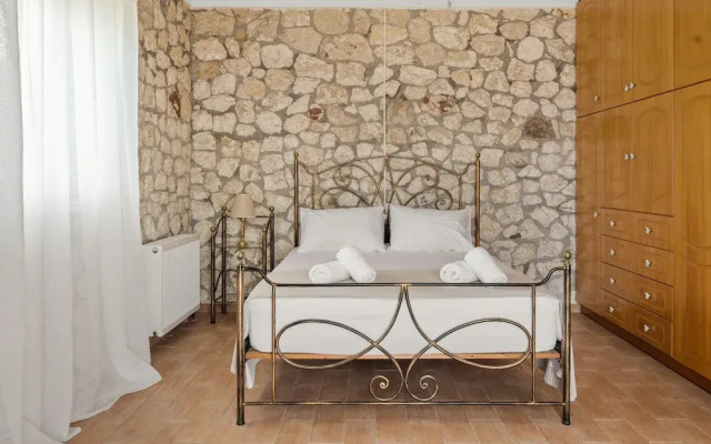 Stone House in Olive Grove