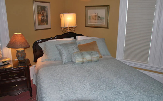 Legacy House Bed and Breakfast
