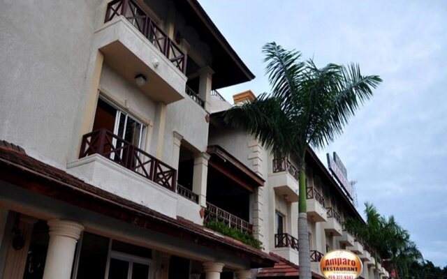 Bavaro Punta Cana Hotel Flamboyan вид на фасад