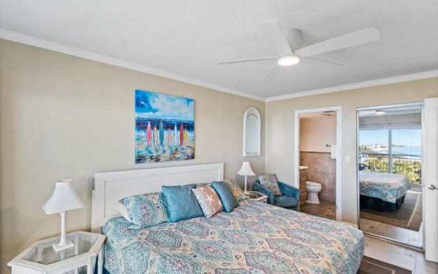515 Madeira Norte Condo
