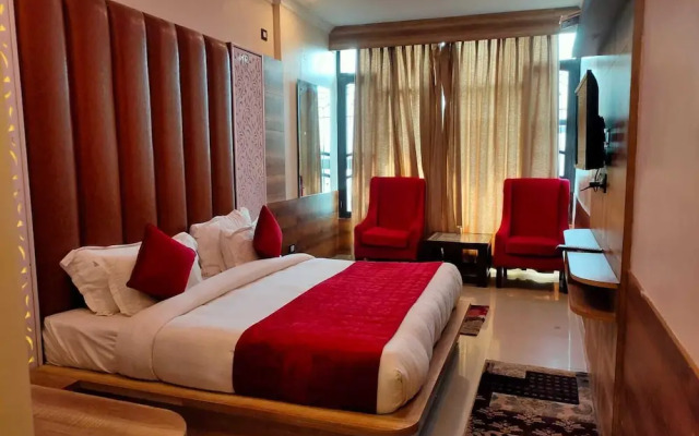 Hotel Grand Hill