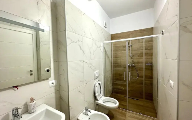 Lovely 2-bed Apartment in Gjiri i Lalzit