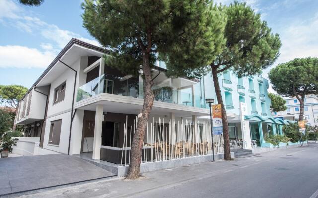 Отель Park Hotel Morigi Италия, Гаттео-а-Маре - отзывы, цены и фото номеров - забронировать отель Park Hotel Morigi онлайн вид на фасад