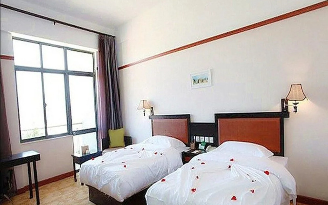 Kunming Maple Palace Hotel