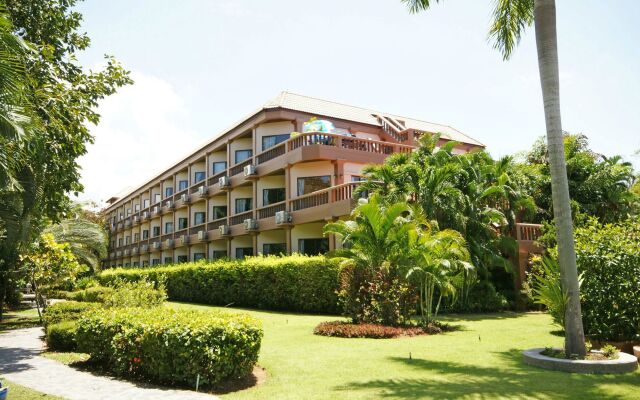 Отель Botany Beach Resort вид на фасад