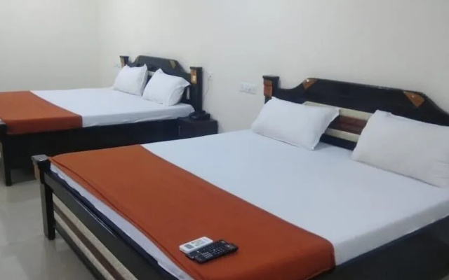 Iroomz Hotel Sri Kanya Residency
