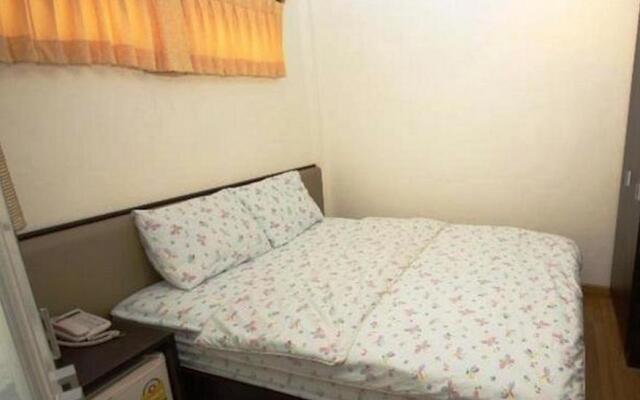 Отель Nine Place Sukhumvit 81 вид на фасад
