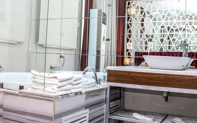 Shams AL-Basra Hotel