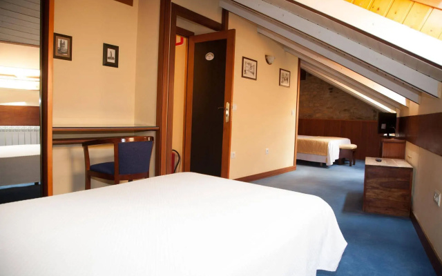 Hotel Entrecercas