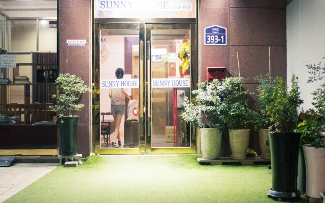Отель Sunny House Dongdaemun вид на фасад