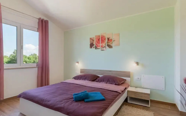 Villa Lena Comfortable Holiday Residence
