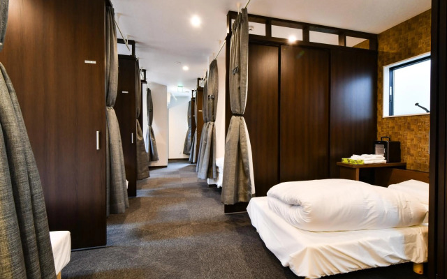 Samurai Stay Sugamo-Male Only