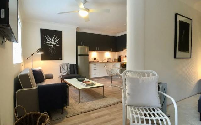 Sydneys Rushcutters Bay Retreat