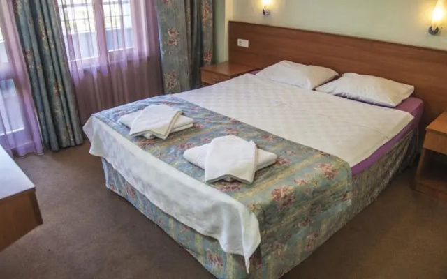Baris Hotel