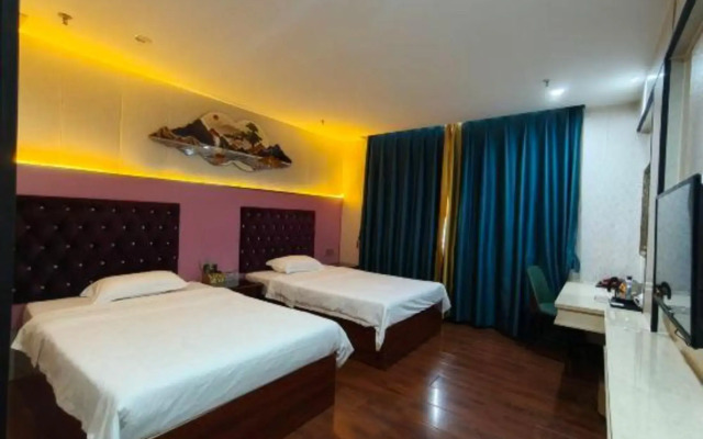 Zhaoqing Dengfeng Business Hotel B