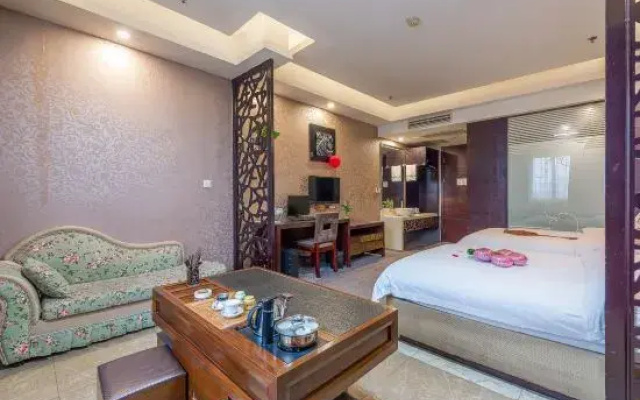 Joy Wanjia Hotel (Wuyi Mould City Jiayuan Plaza)