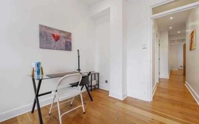 2 bed 2 Bath Central London Apt