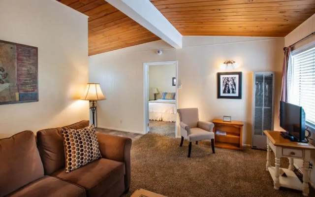 Redwood Suites