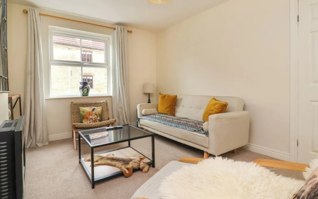 4 Castle Mews
