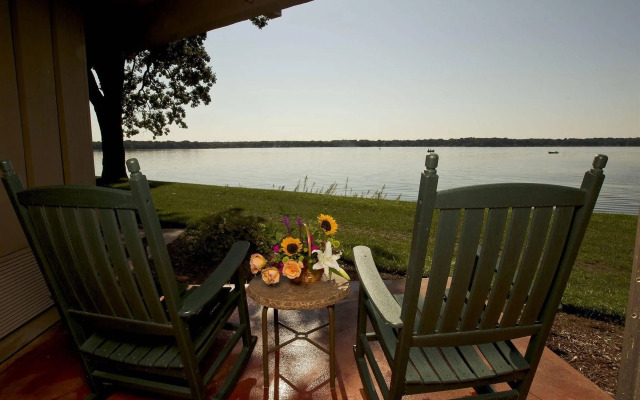 Lake Lawn Resort