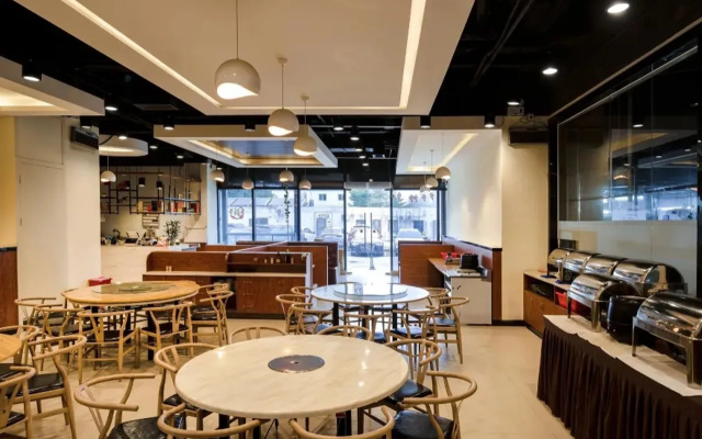 Vienna Hotel Shenzhen Jixiang Metro Staion
