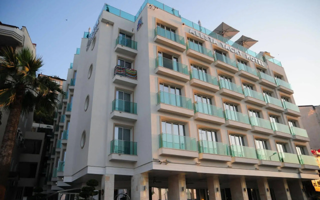 Alesta Yacht Hotel вид на фасад