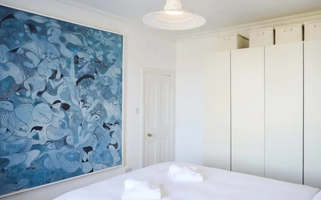 Stylish 4 Bedroom Stockbridge Home