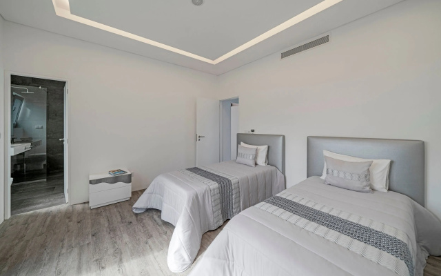 Beautiful Modern Villa in Calheta – CalhetaScape