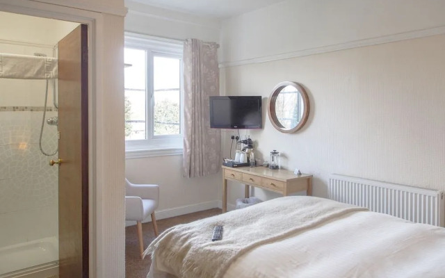 Elmdon Lodge