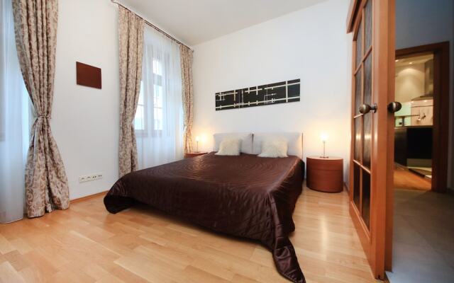 Отель Feel The HeartBeat Of Prague City Center комната для гостей