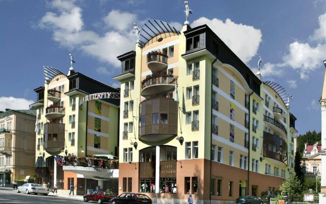 Отель Danubius Health Spa Resort Butterfly вид на фасад