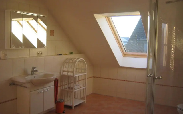 Quaint Holiday Home in Kropelin with Balcony