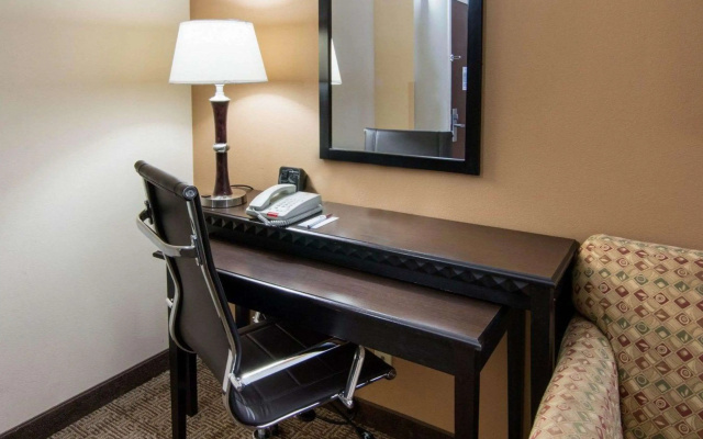 Comfort Suites Shreveport West I-20