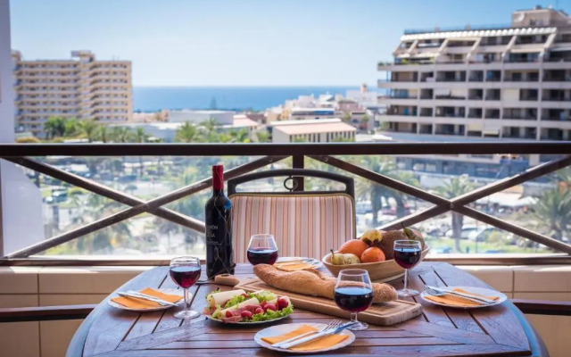 Great San Marino apartment, terrace and pool