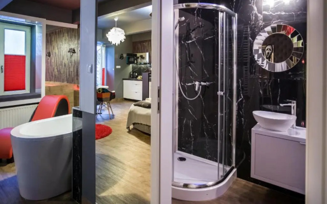 Yourplace Romantic Apartment with private patio