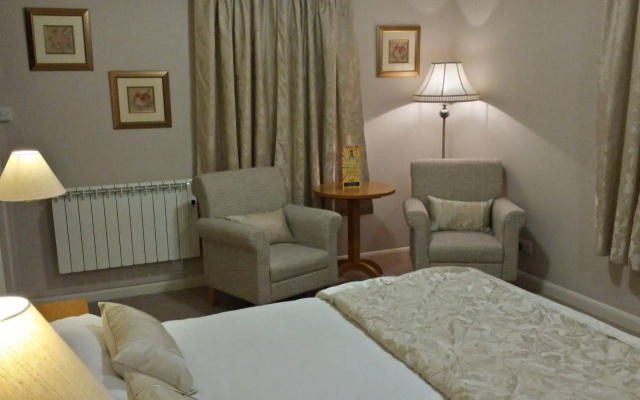 Sturdy's Castle Country Inn