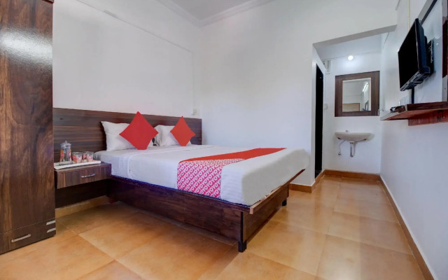 OYO 76721 Hotel MK