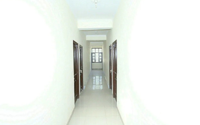 OYO 12734 Home Valley View Studio Kasauli