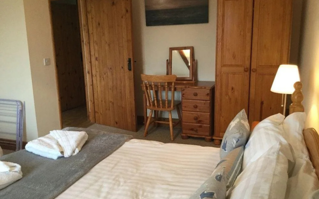 Nutwood Lodges