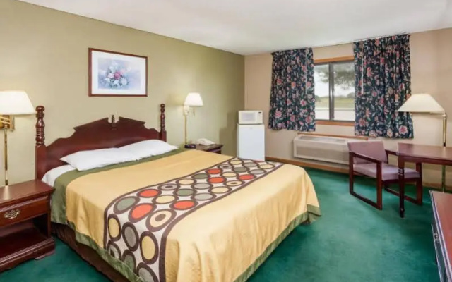 Super 8 McLean/Bloomington SW