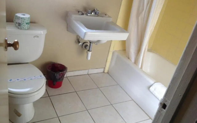 Apple Valley Motel