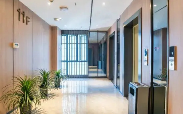 Merlinhod Hotel (Ji'an Renmin Square)