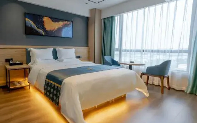Yiju Hotel (Chengdu Longhu-Xintian Street Institute of Technology)