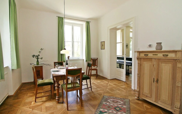 Villenapartment Neuwaldegg Wien