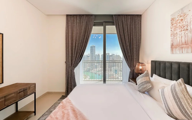 Breathtaking 3BR with Sea & Marina