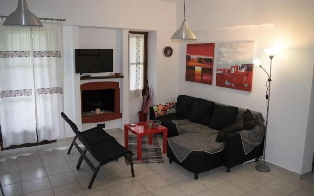 "The red kitchen" family house at kalyves